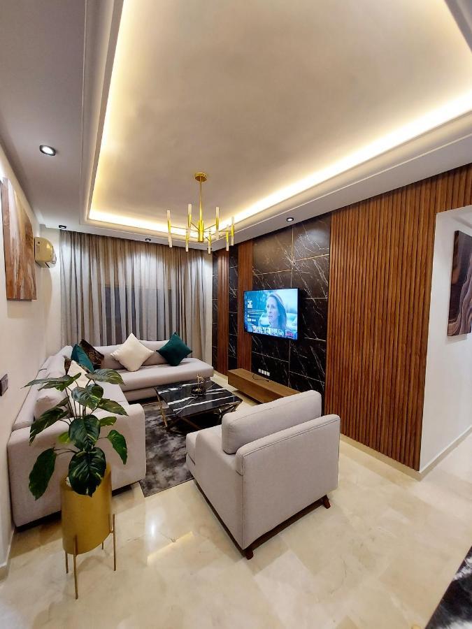 Modern Apartment Opposite The Hassan2 Mosque, Very Well Equipped And Stylish, 85 M2 With Gym And Direct Sea View With Underground Garage , Prohibits Unmarried Couples Of Arab Origin Casablanca Exterior photo